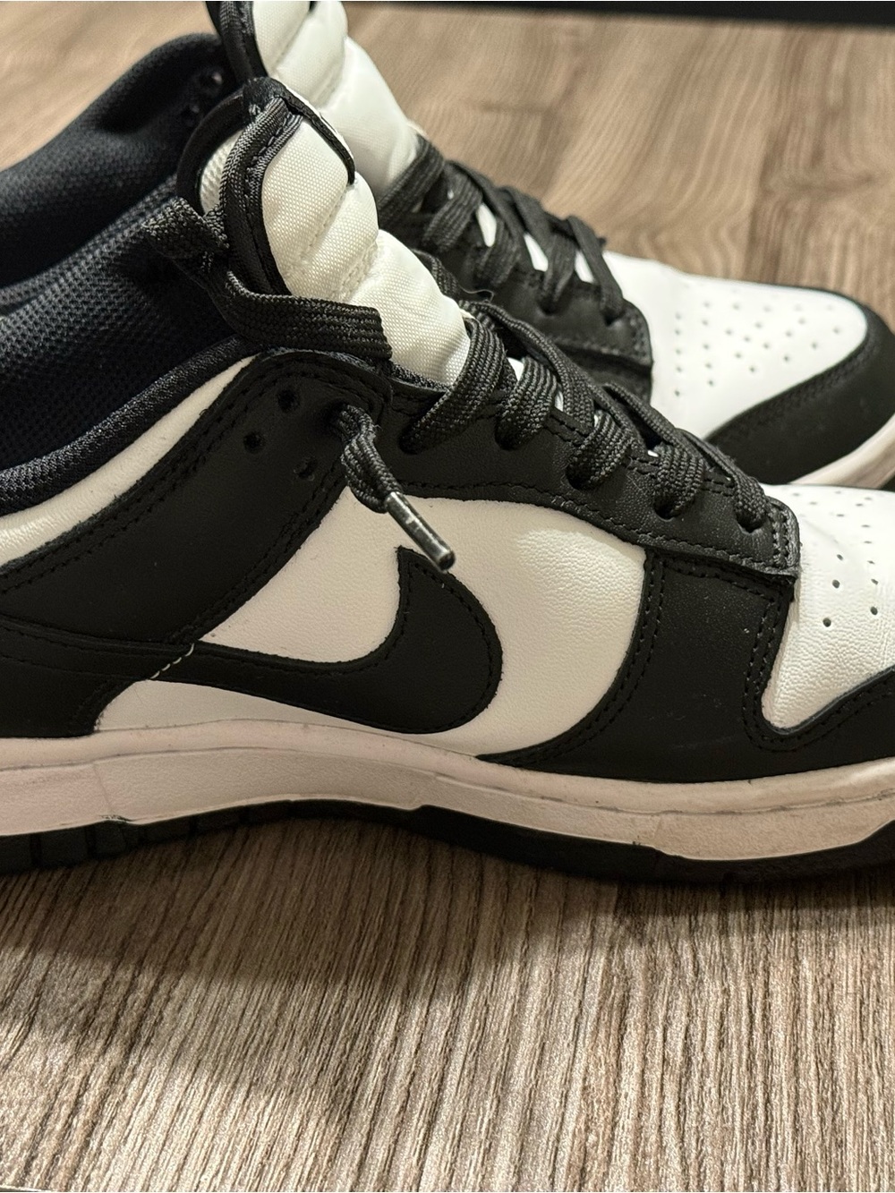 Nike Men’s Black and White Low-Top Sneakers